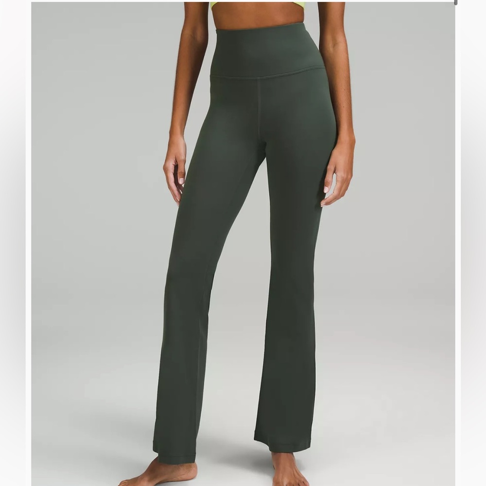 Lululemon Groove Super-High-Rise Flared Pant Nulu Smoked Spruce Size 4